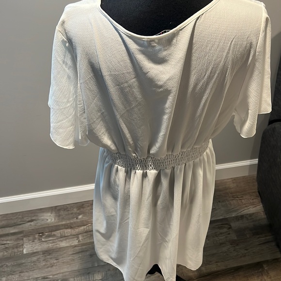 White Blouse high low 2x NWOT - Picture 4 of 6